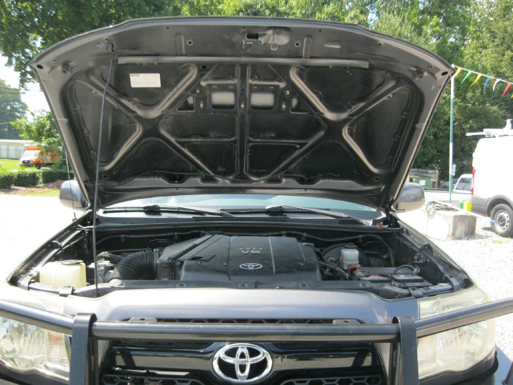 2011 Toyota Tacoma Image 18