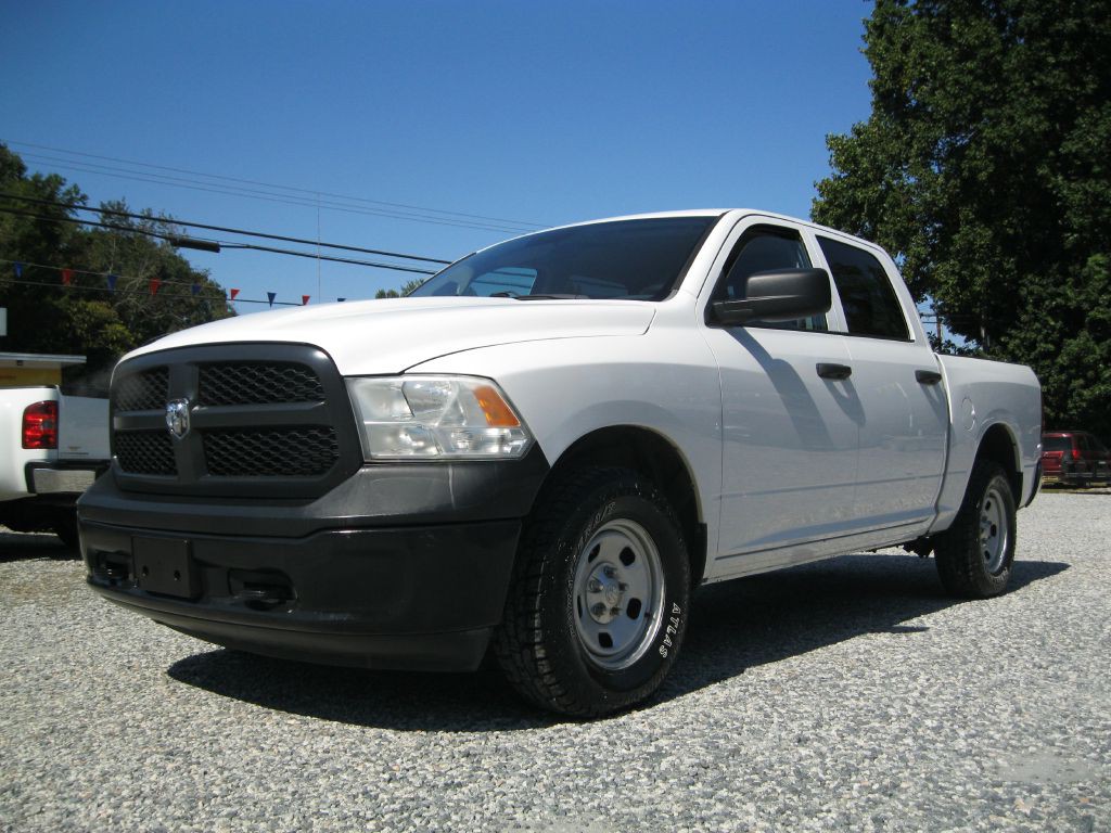 2019 RAM 1500 Image 2