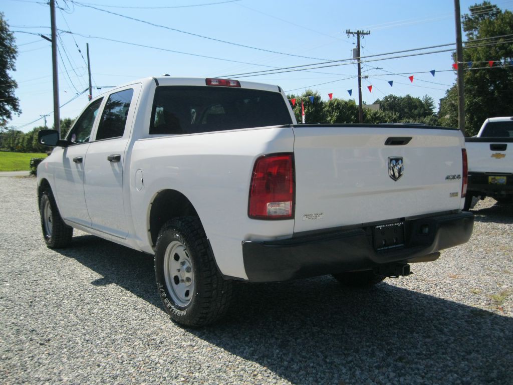 2019 RAM 1500 Image 4