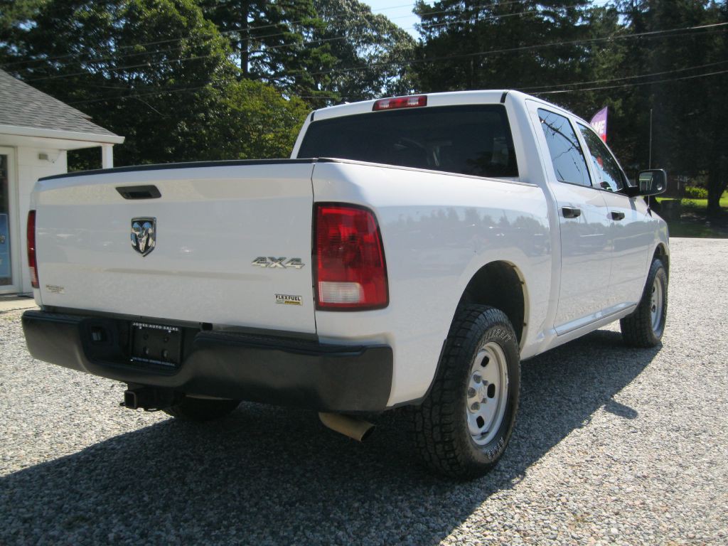 2019 RAM 1500 Image 8