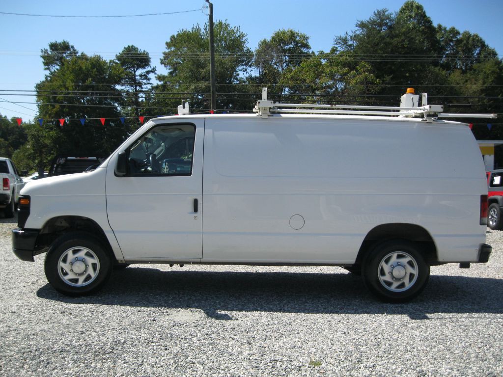 2013 Ford Econoline Image 2