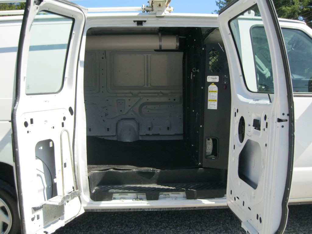 2013 Ford Econoline Image 9