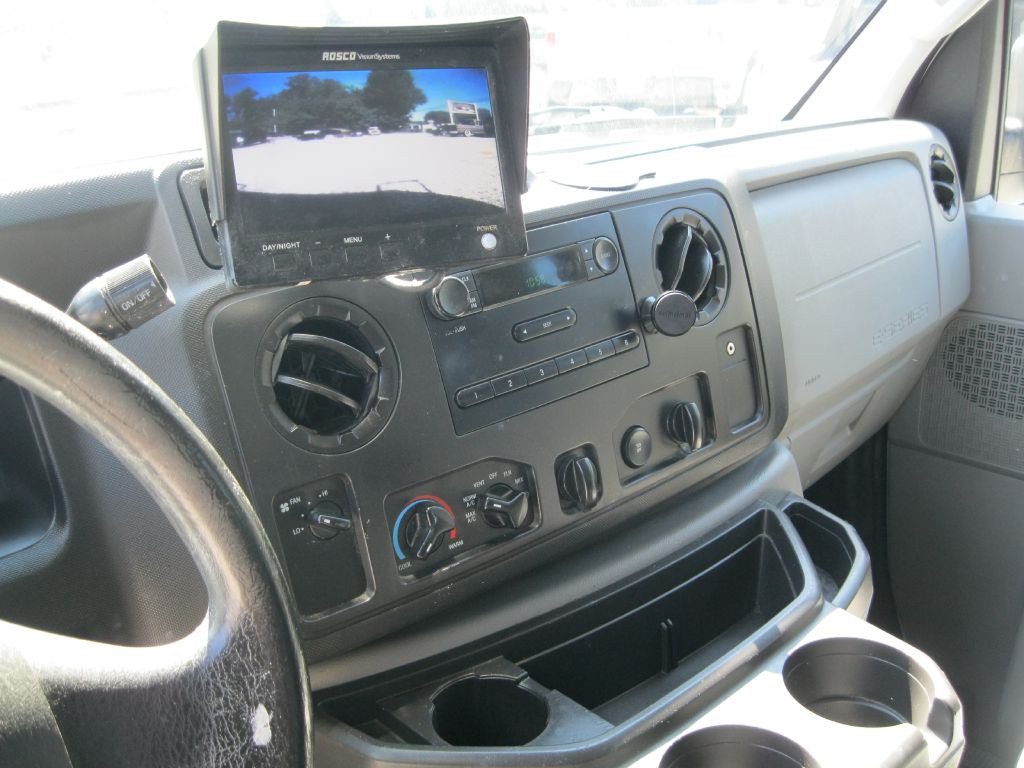 2013 Ford Econoline Image 18