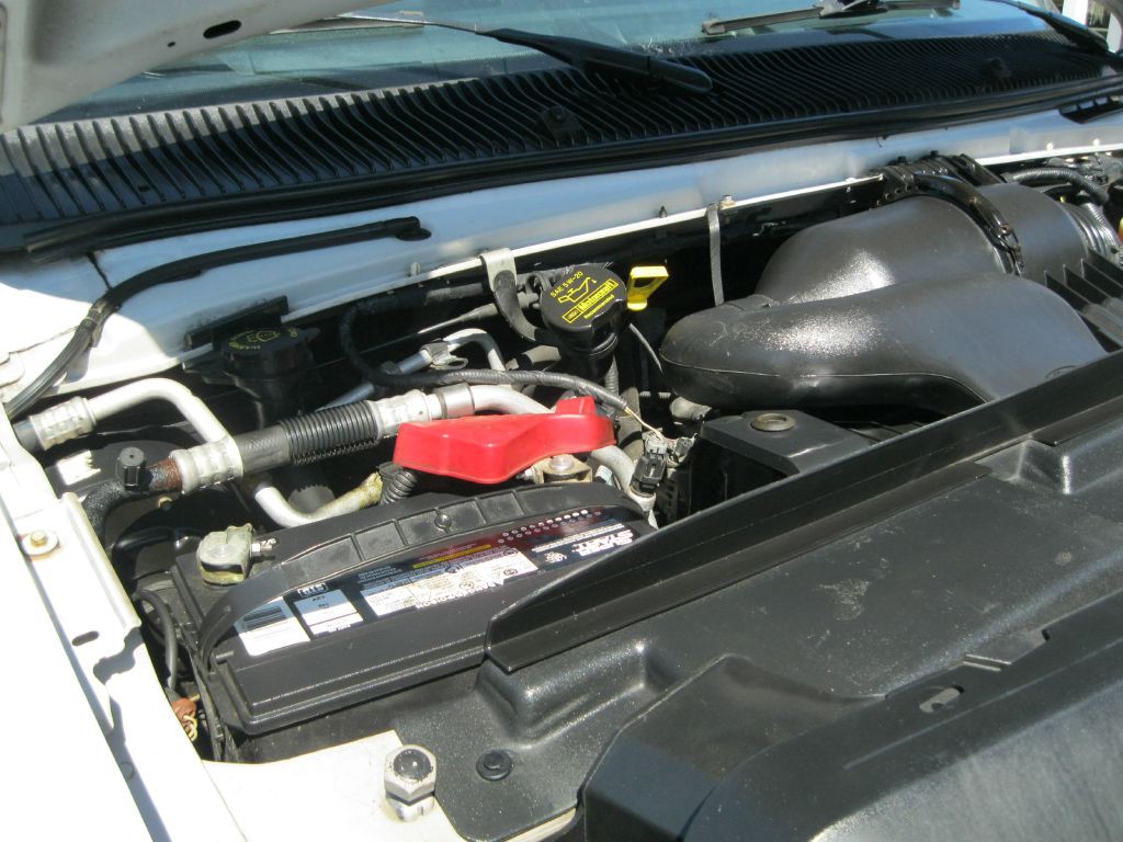 2013 Ford Econoline Image 23