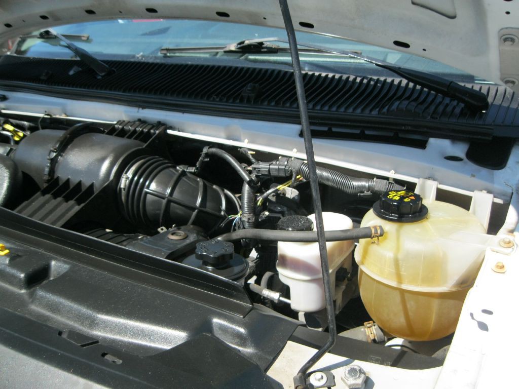 2013 Ford Econoline Image 25
