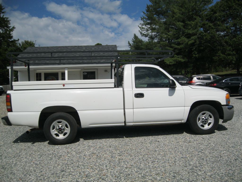 2004 GMC Sierra Image 6