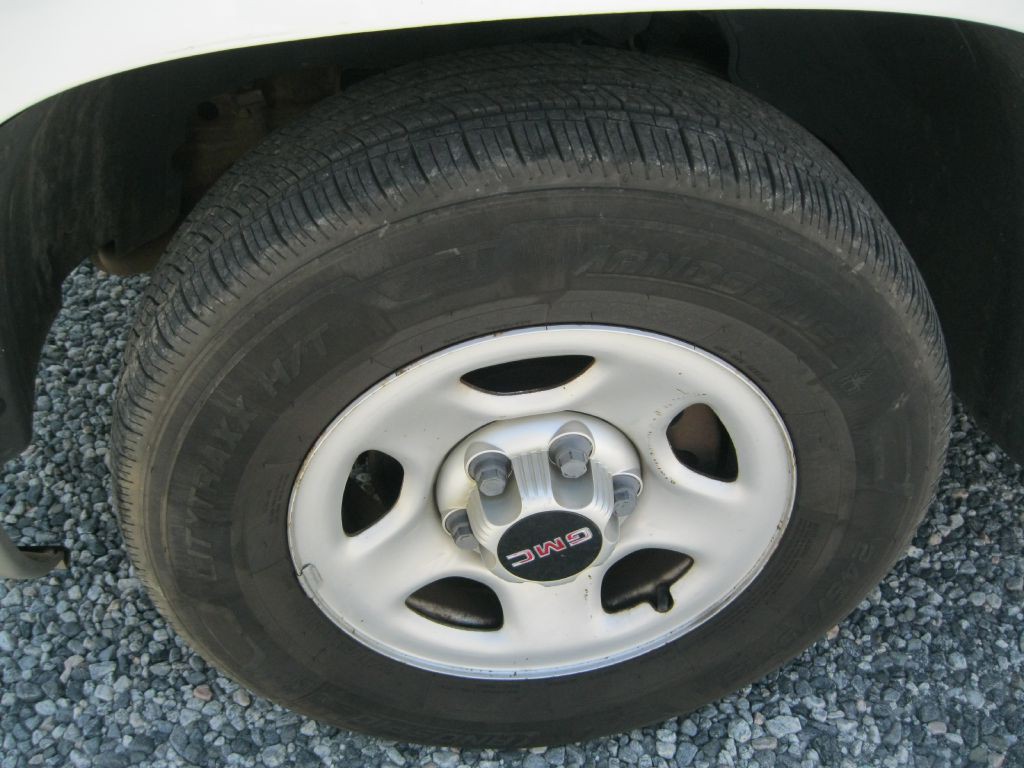 2004 GMC Sierra Image 19