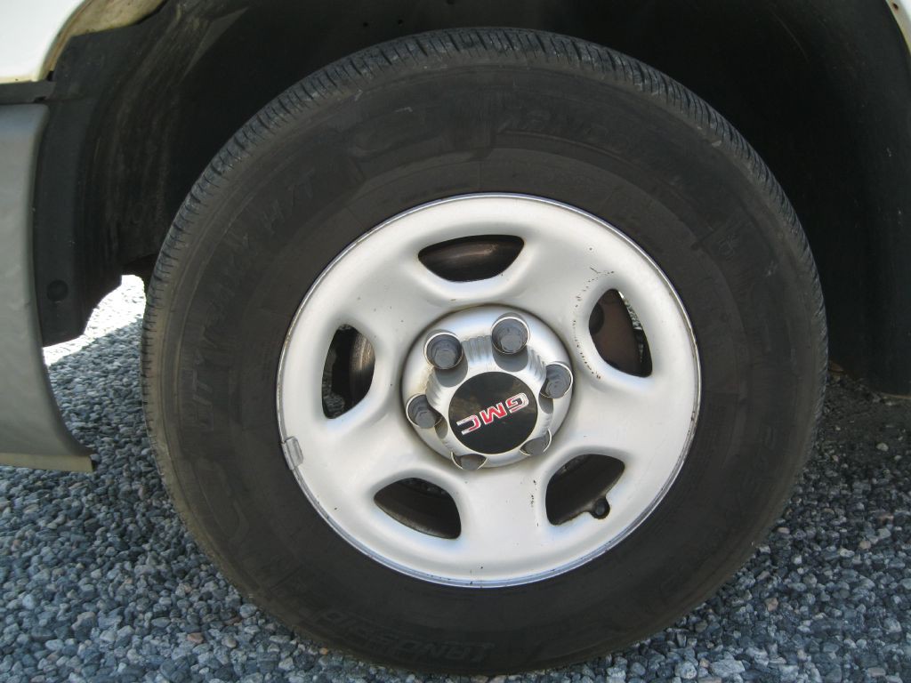 2004 GMC Sierra Image 20