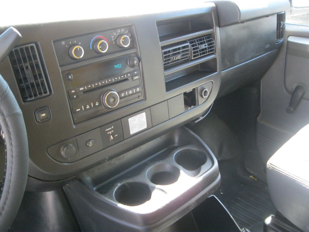 2013 GMC Savana Image 14