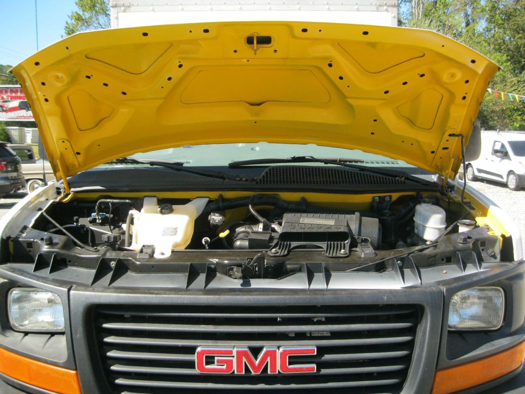 2013 GMC Savana Image 16