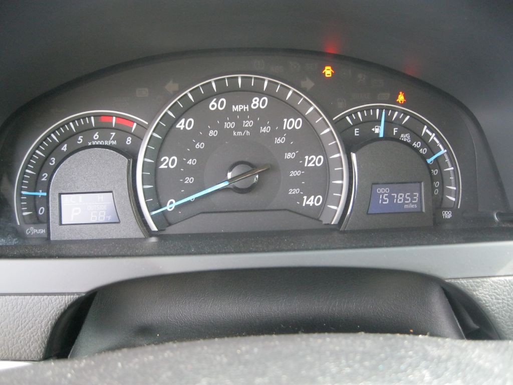 2014 Toyota Camry Image 16