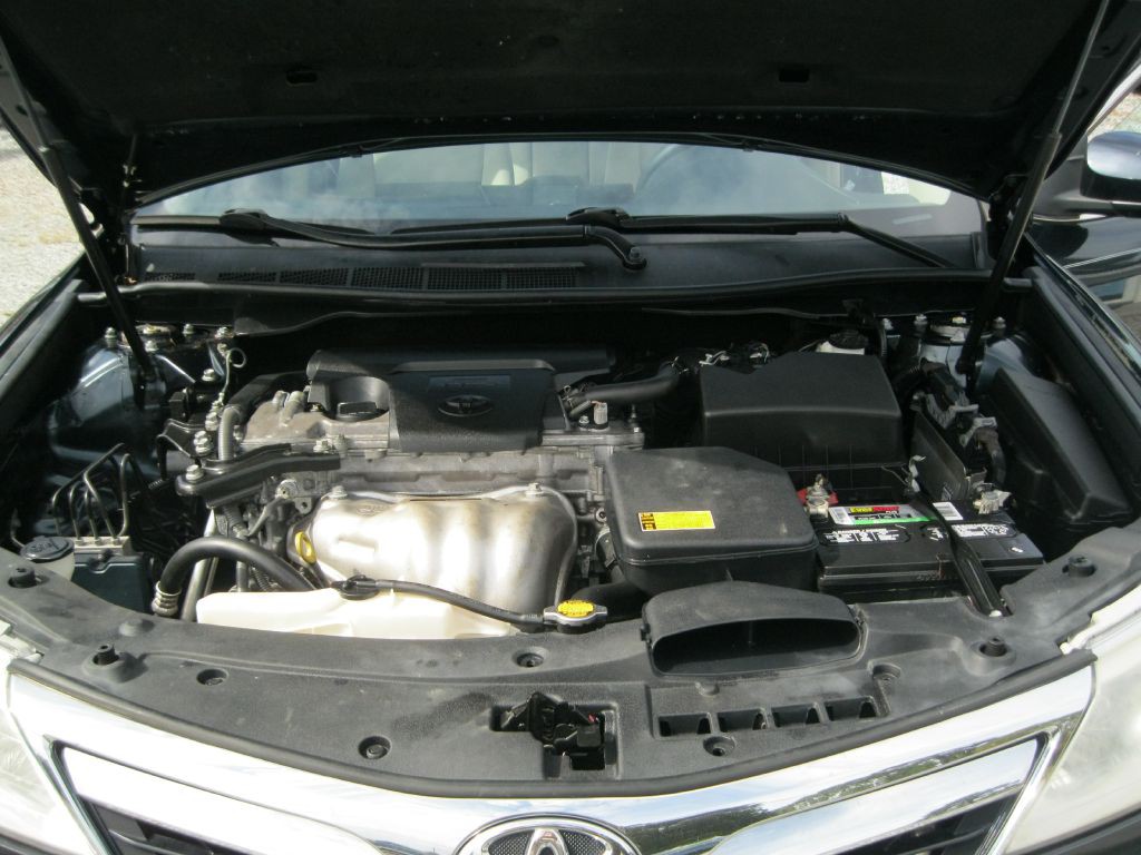 2014 Toyota Camry Image 22