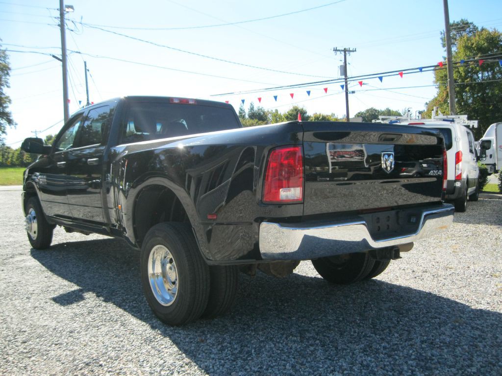 2018 RAM 3500 Image 3