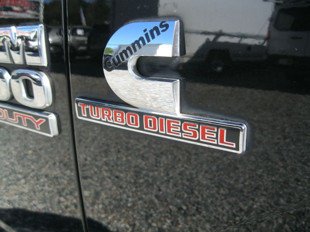 2018 RAM 3500 Image 24