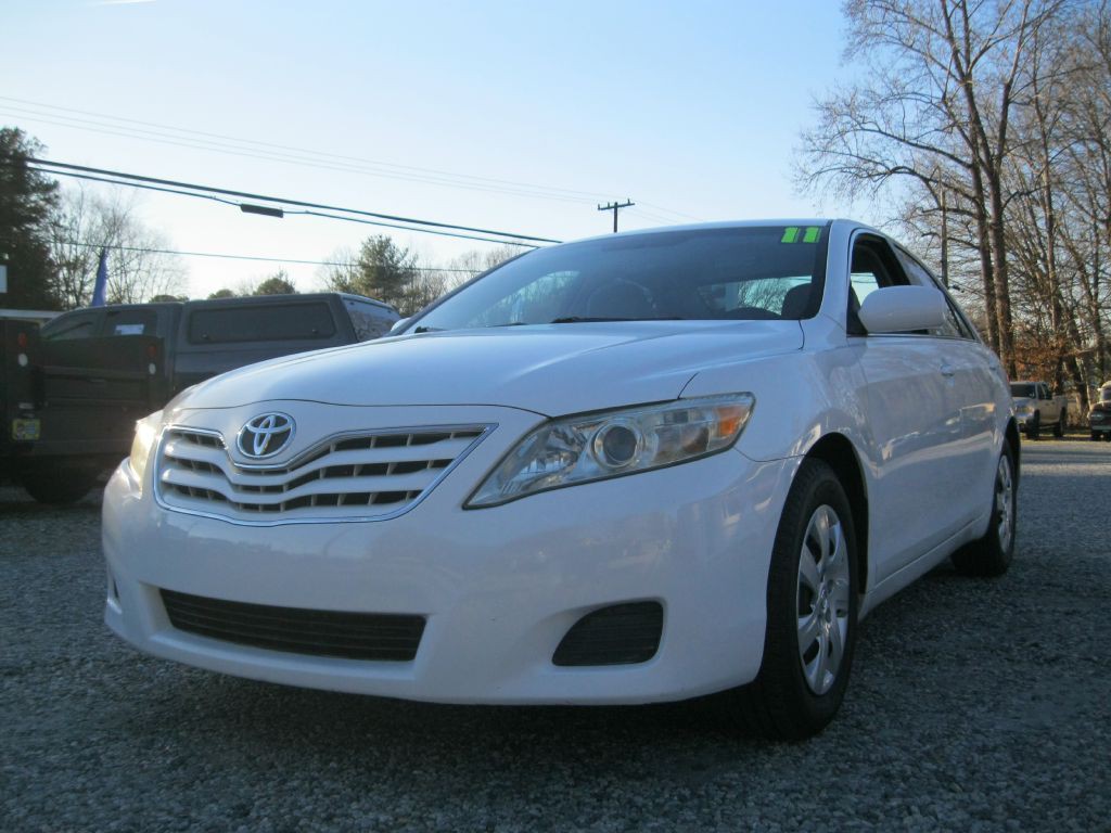 2011 Toyota Camry Image 1