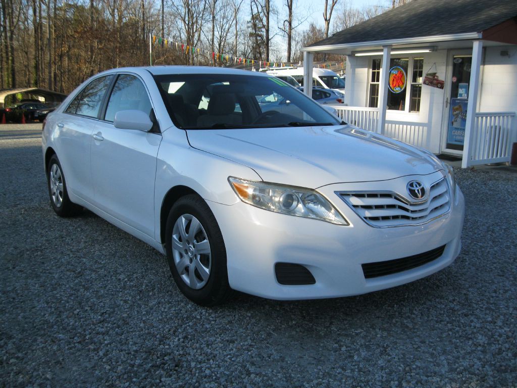 2011 Toyota Camry Image 4