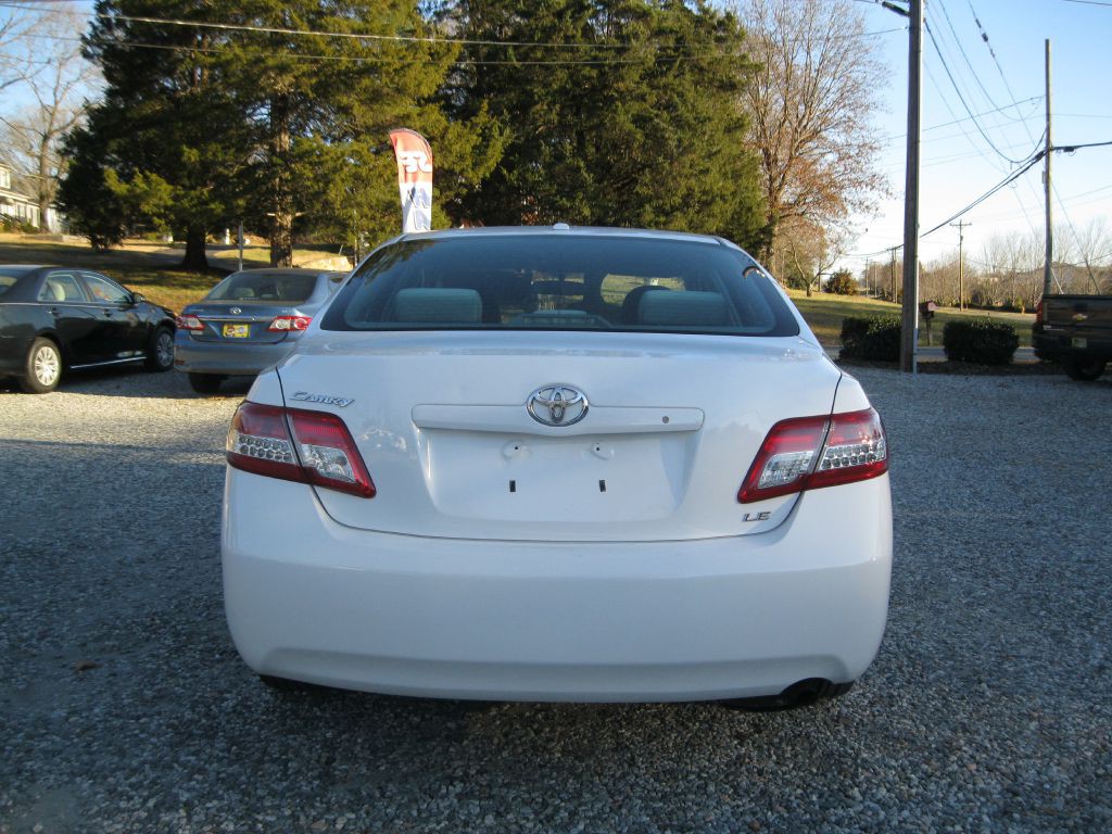2011 Toyota Camry Image 7