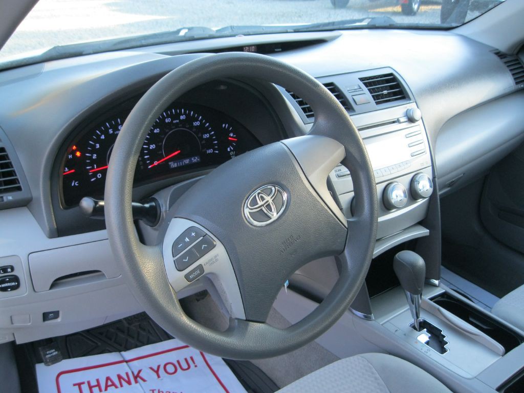 2011 Toyota Camry Image 11