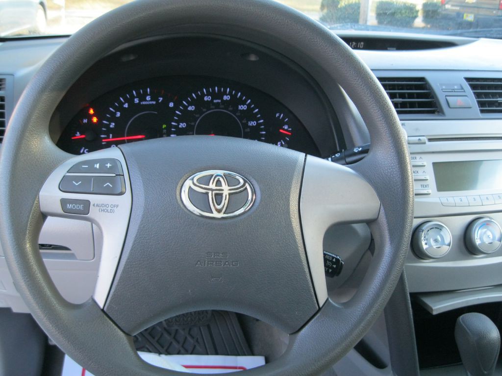 2011 Toyota Camry Image 12