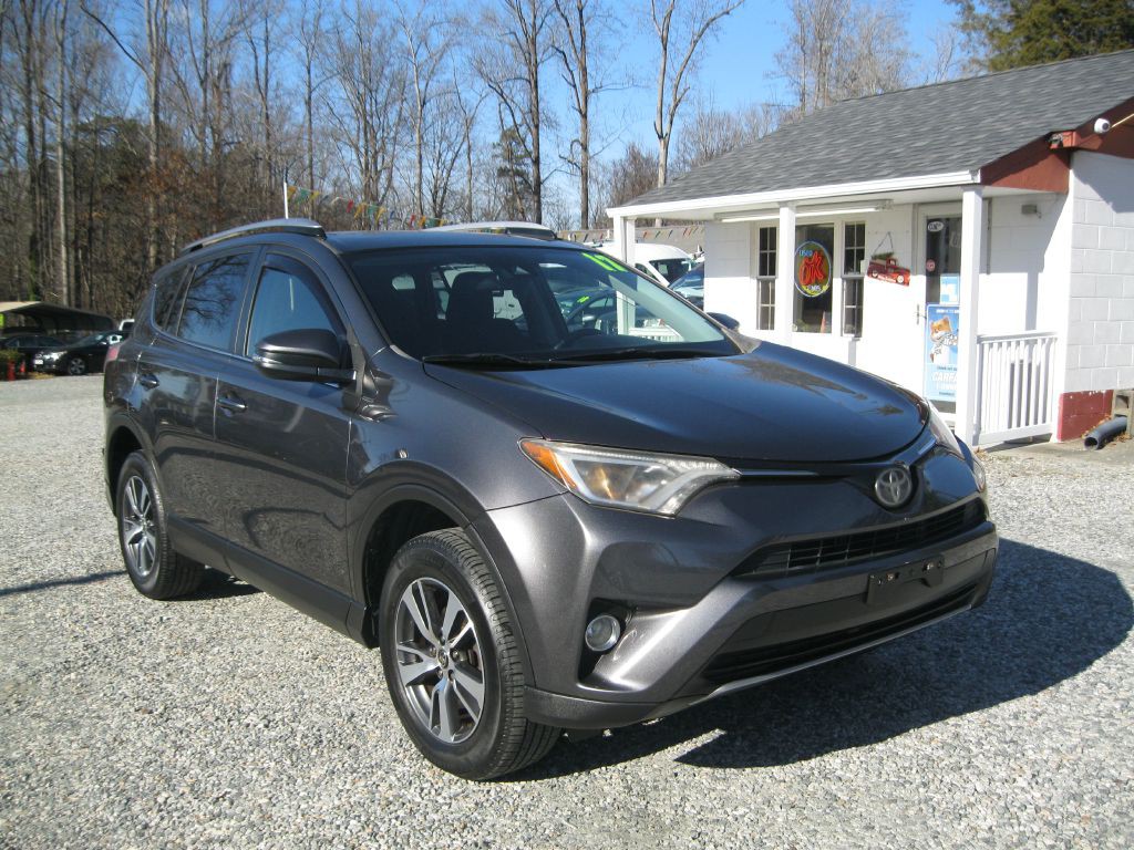 2017 Toyota Rav4 Image 4