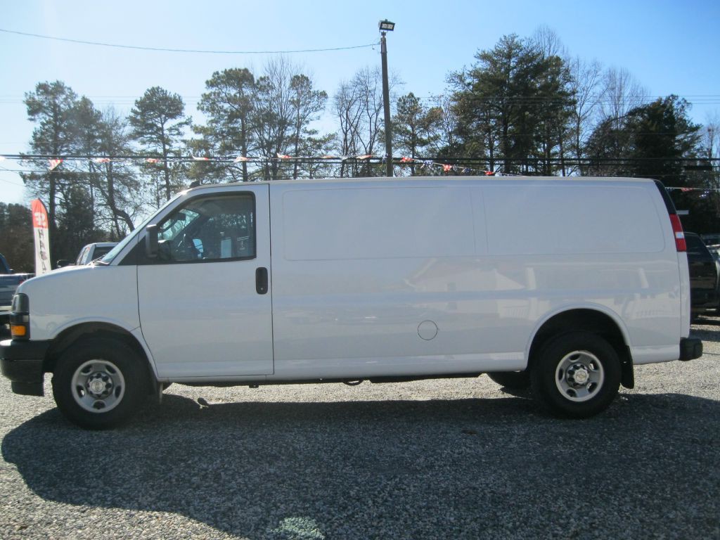 2020 Chevrolet Express Image 3