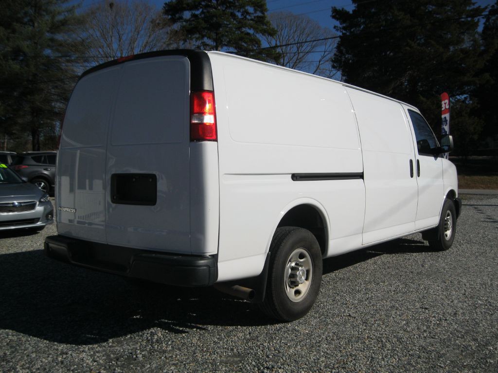 2020 Chevrolet Express Image 6