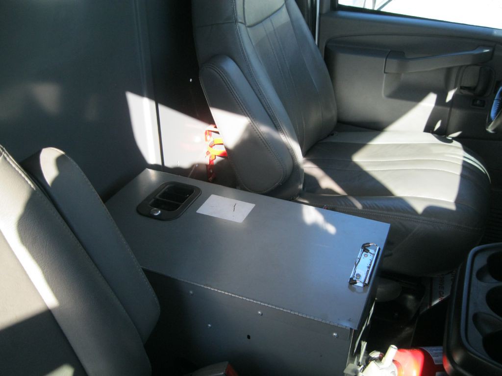 2020 Chevrolet Express Image 20