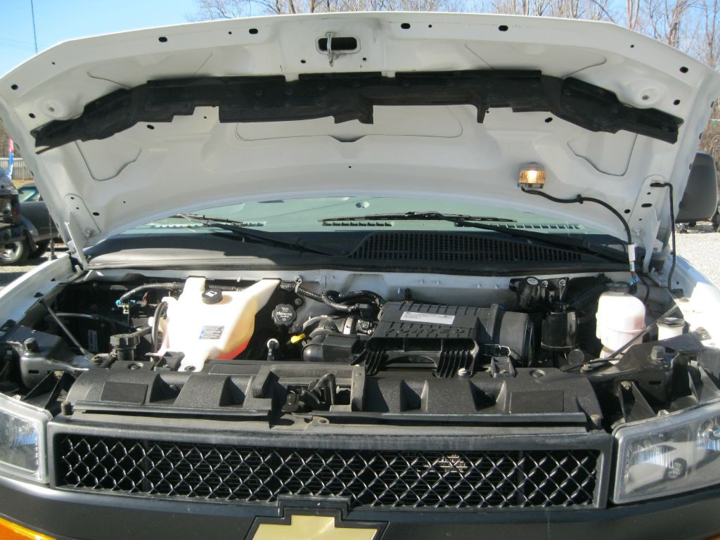 2020 Chevrolet Express Image 26