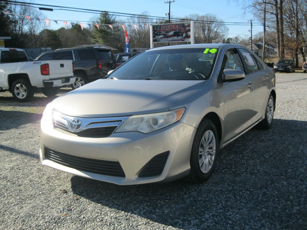 2014 Toyota Camry Image 1
