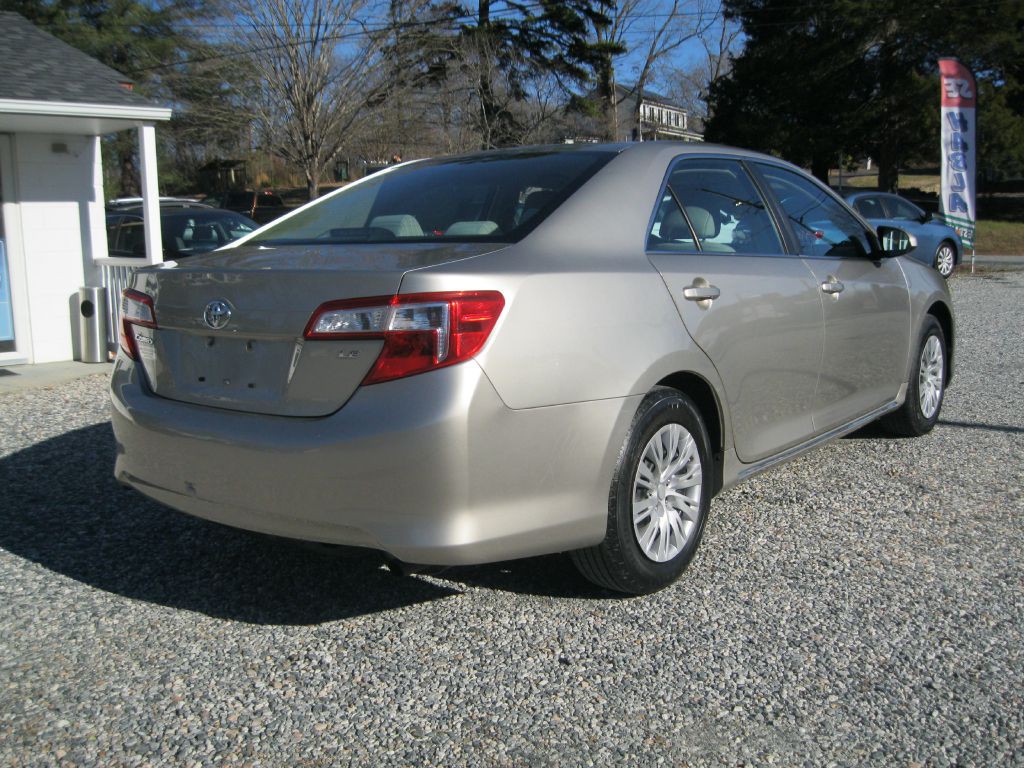 2014 Toyota Camry Image 5