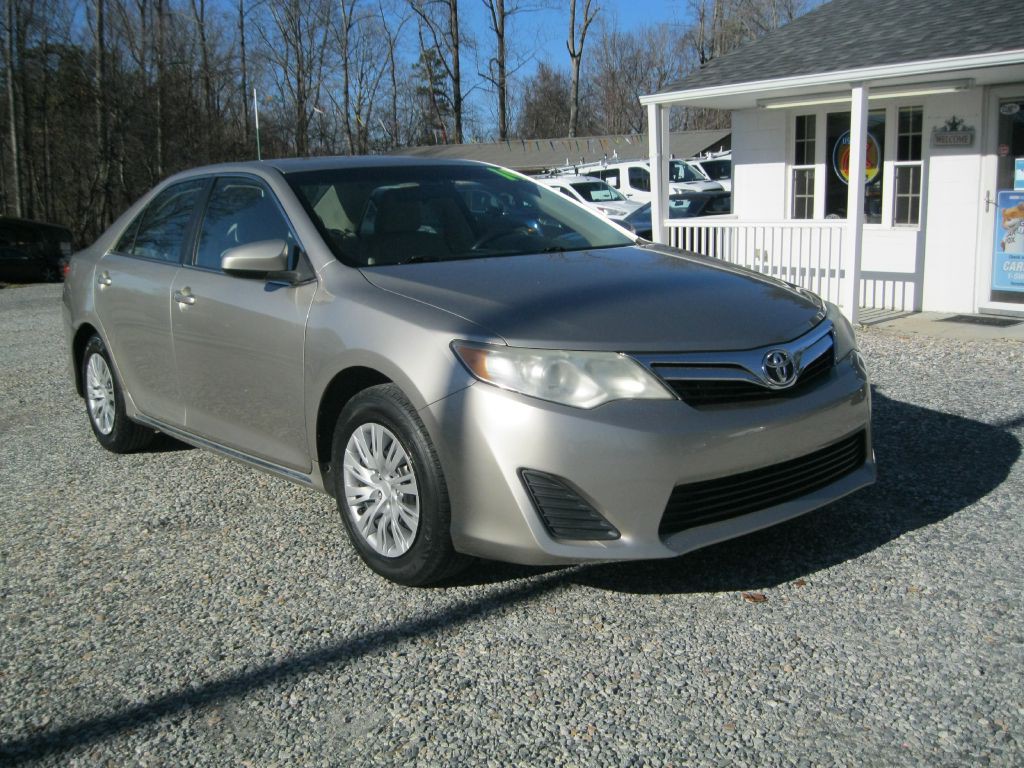 2014 Toyota Camry Image 7
