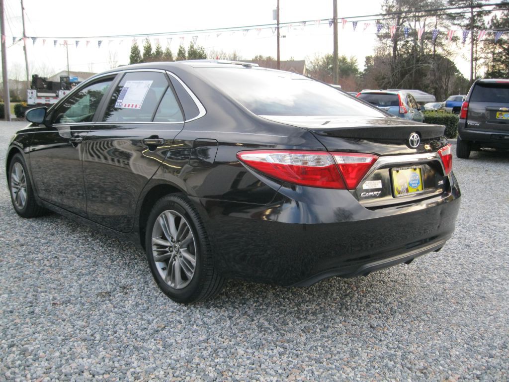 2015 Toyota Camry Image 4