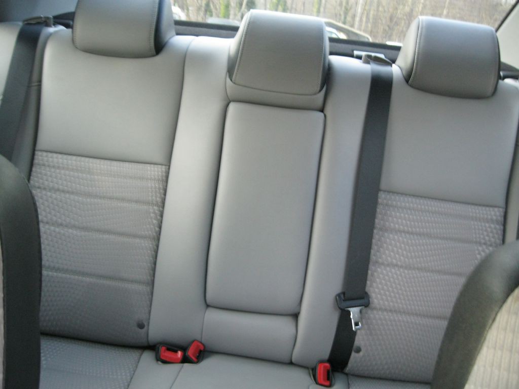 2015 Toyota Camry Image 24