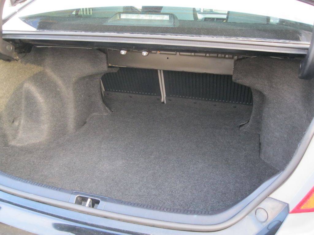 2015 Toyota Camry Image 26