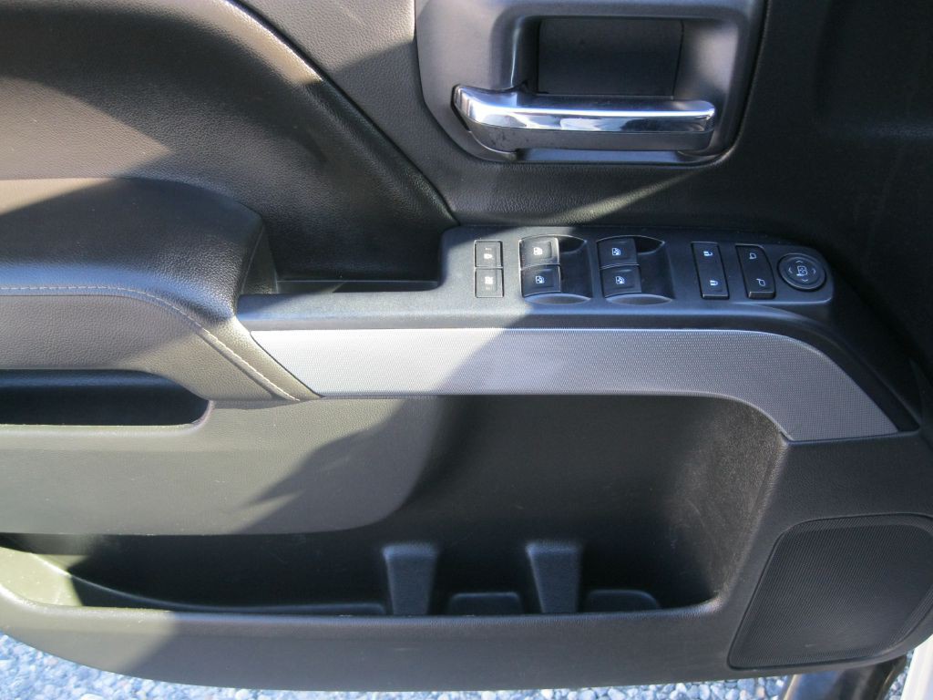 2017 Chevrolet Silverado 1500 Image 12