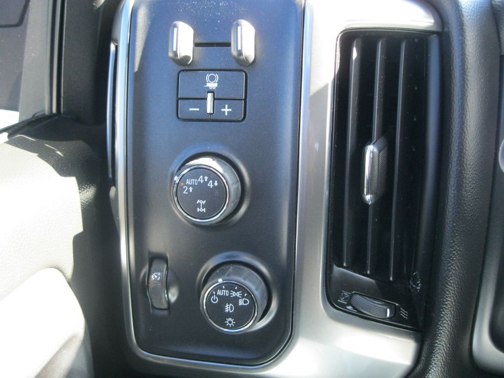 2017 Chevrolet Silverado 1500 Image 18
