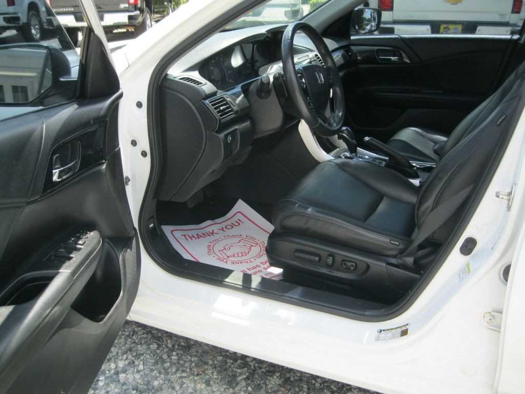 2014 Honda Accord Image 9