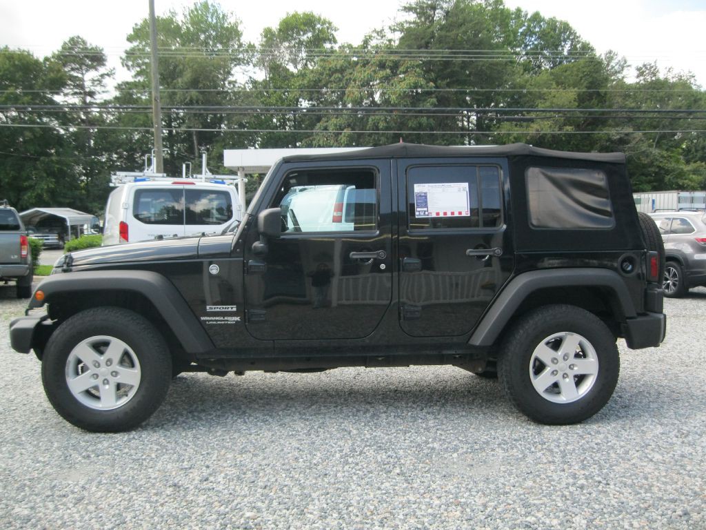 2018 Jeep Wrangler Unlimited Image 2