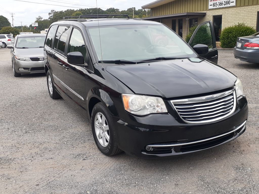 2013 Chrysler Town & Country Image 14