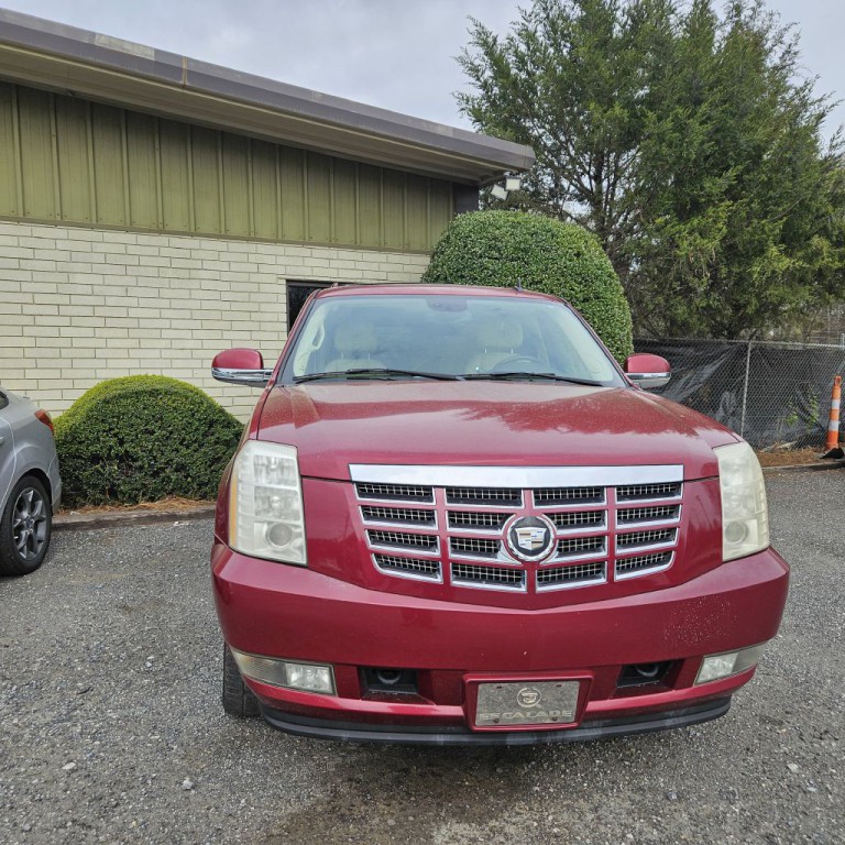 2007 Cadillac Escalade Image 2