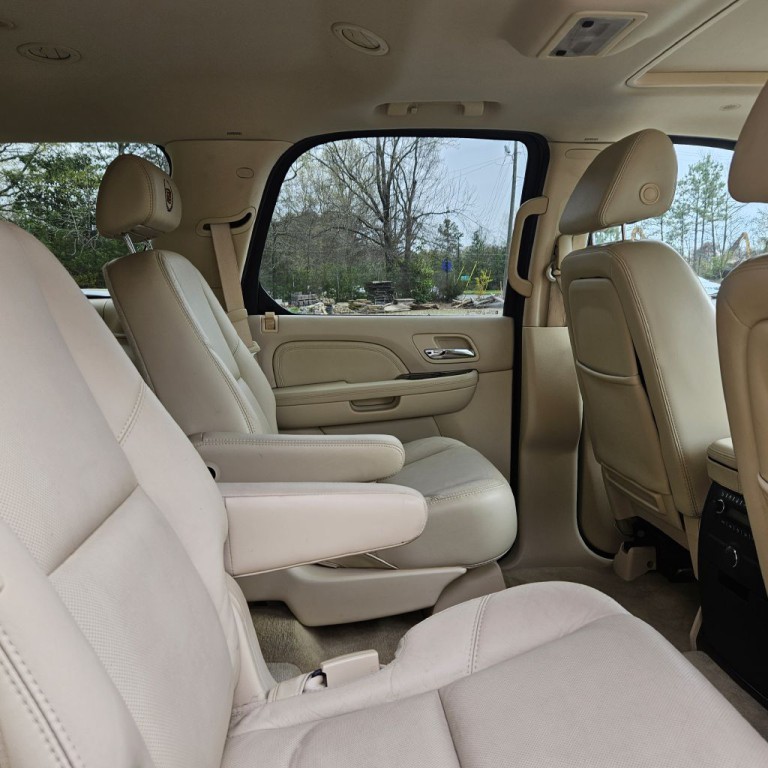 2007 Cadillac Escalade Image 3