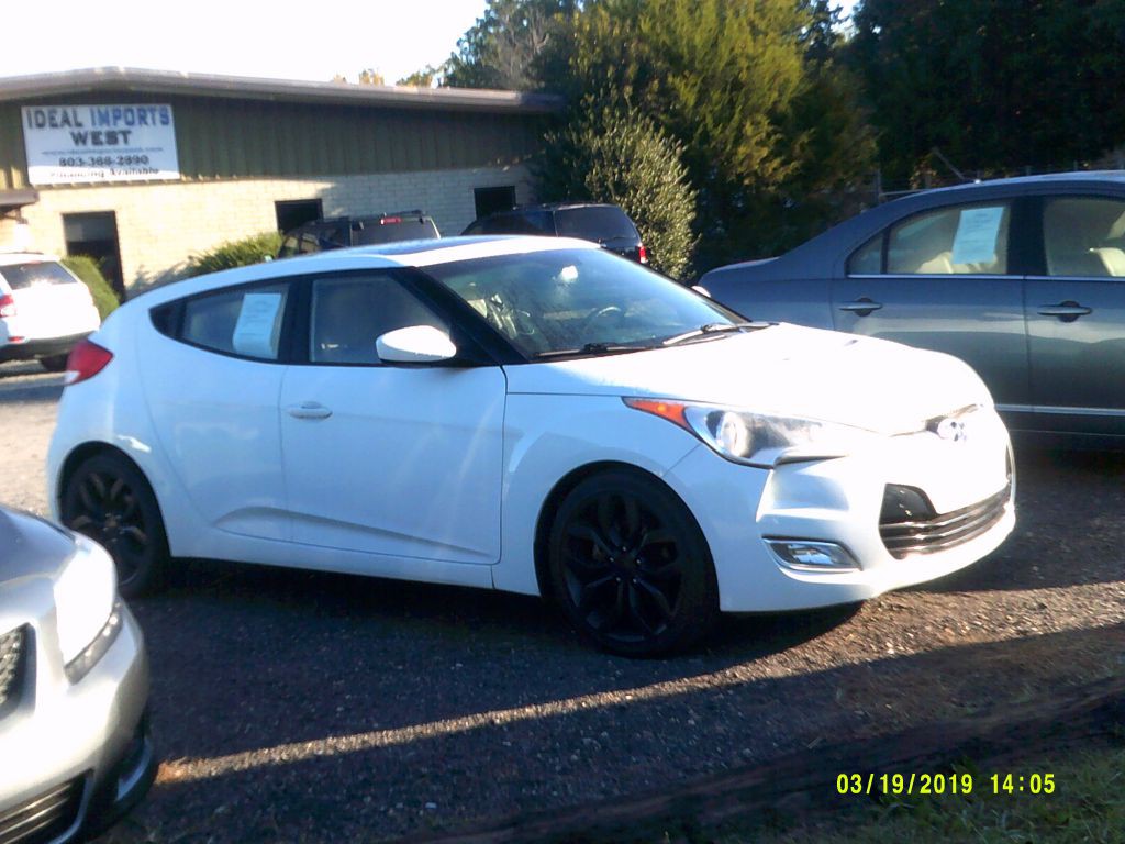 2012 Hyundai Veloster Image 1