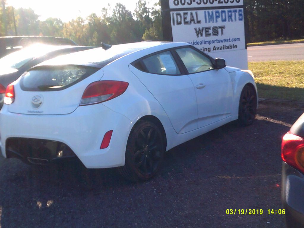2012 Hyundai Veloster Image 4