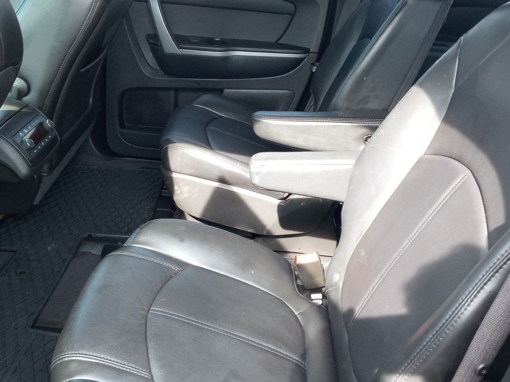 2012 GMC Acadia Image 8