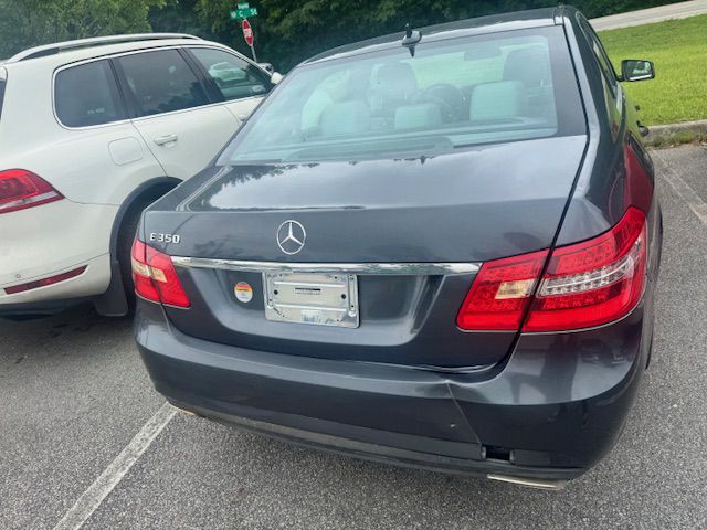 2011 Mercedes-Benz E-Class Image 4