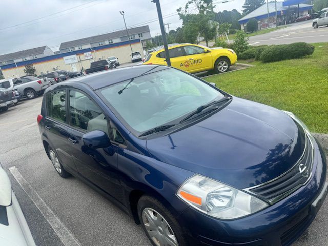 2012 Nissan Versa Image 3