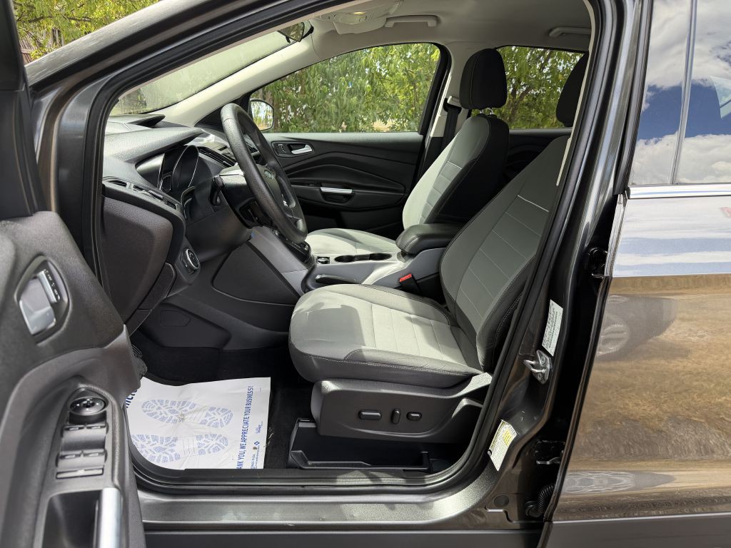 2015 Ford Escape Image 2
