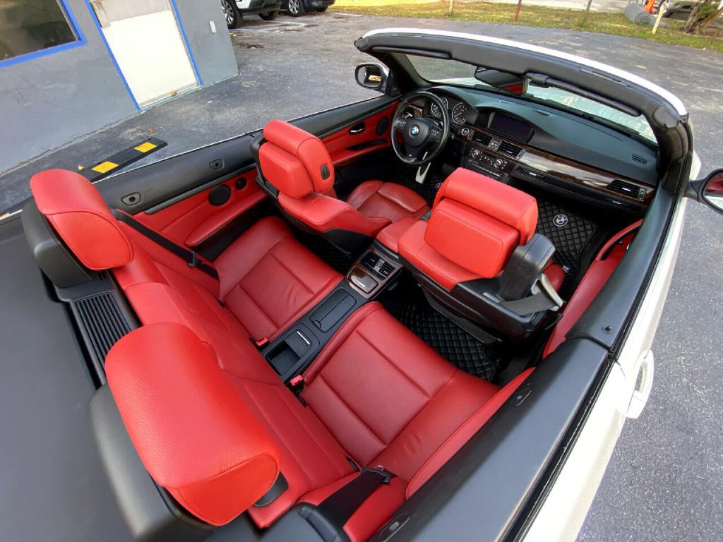 2013 BMW 3 Series Image 8