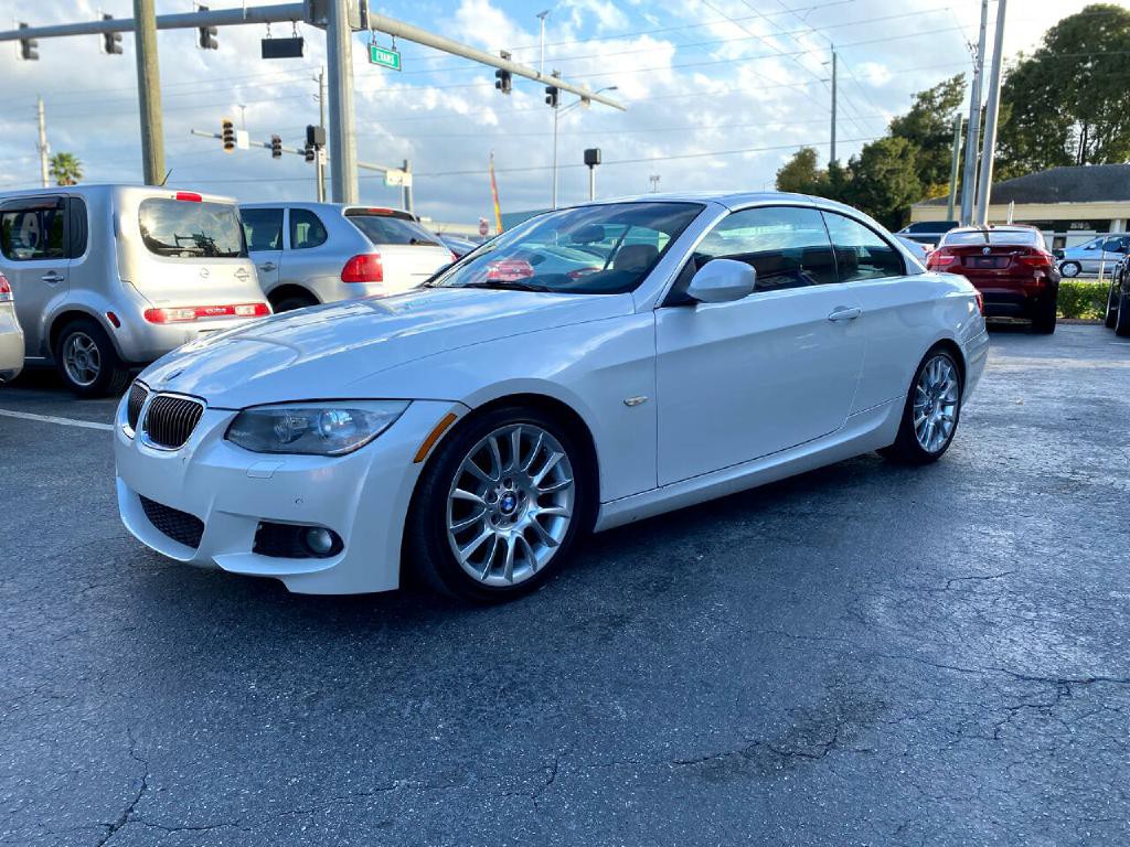 2013 BMW 3 Series Image 14