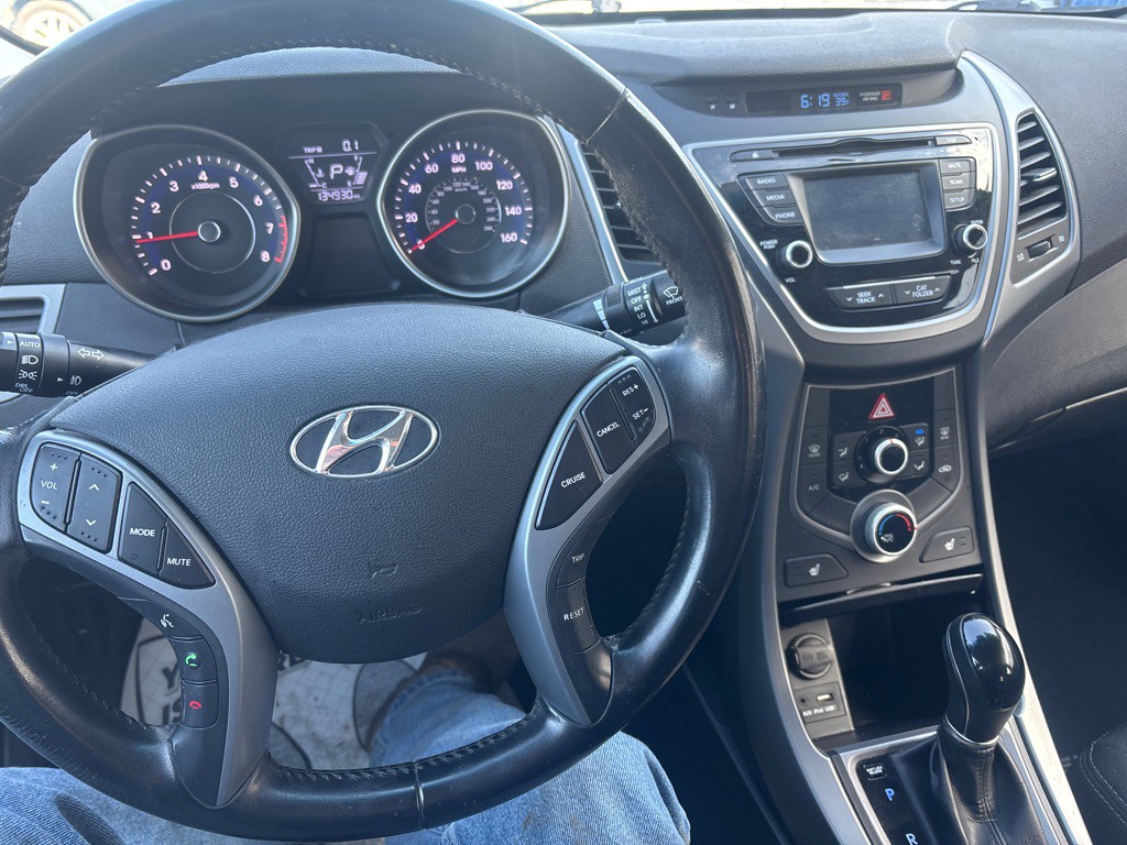 2016 Hyundai Elantra Image 7